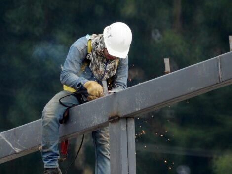 Pakiet bezpieczeństwa dla pracujących za granicą – o czym często zapominamy