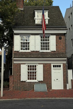 Dom Betsy Ross