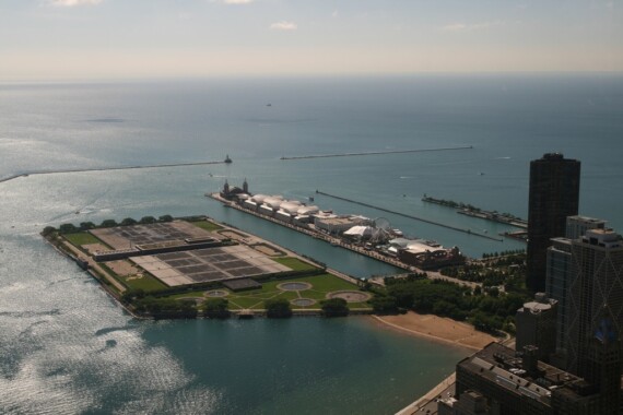 Jezioro Michigan i Navy Pier w stanie Illinois w Chicago