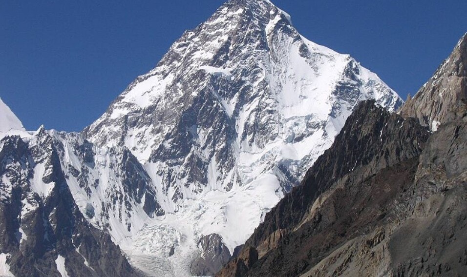 Pierwsza kobieta na K2 (8611 m n.p.m.) – 1986 r.