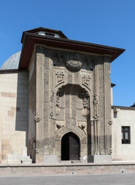 Medresa Ince Minare w Konyi