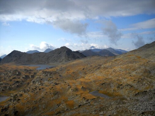 Podnoszące się chmury nad Tewno Ezero