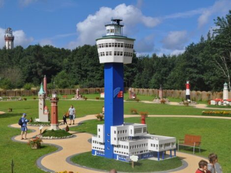 Park Miniatur Latarni Morskich w Niechorzu