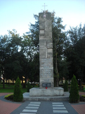 Pomnik poległych żołnierzy grupy operacyjnej „Narew” w Wiźnie