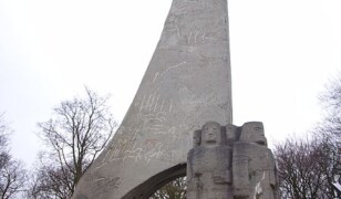 Pomnik Zaślubin Polski z Morzem