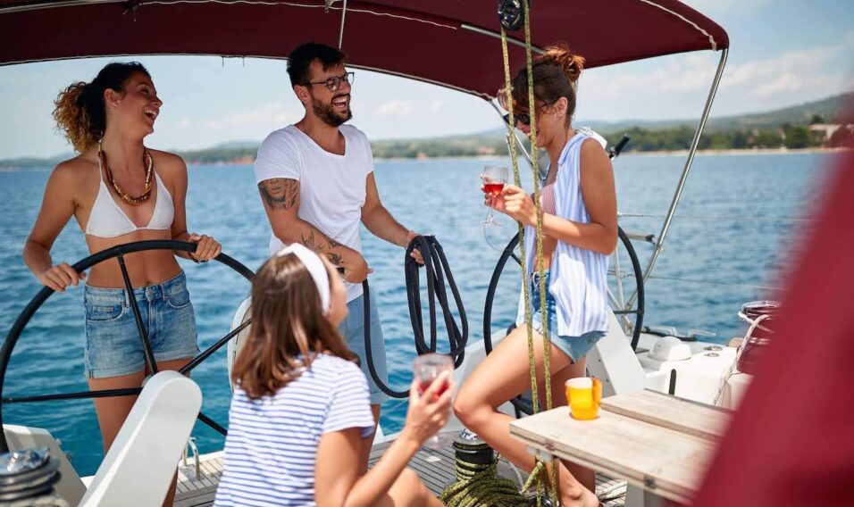 Rejsy turystyczne na morzu. Przełam rutynę i przeżyj coś nowego!