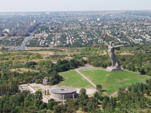 Statua Matki Ojczyzny na szczycie Kurhanu Mamaja