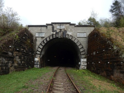 Tunel kolejowy pod Przełęczą Łupkowską