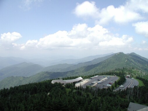 Widok z wieży widokowej na Mount Mitchell