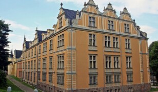 Zamek i zespół dworski Czettritzów w Wałbrzychu