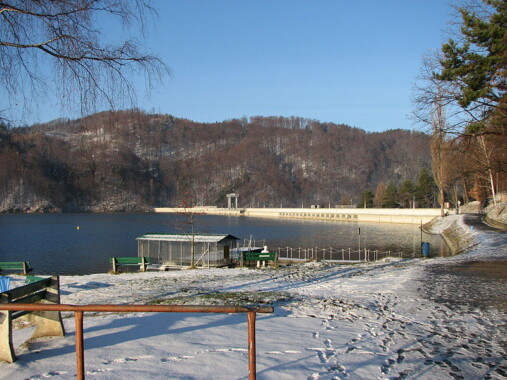 Zapora w Rożnowie